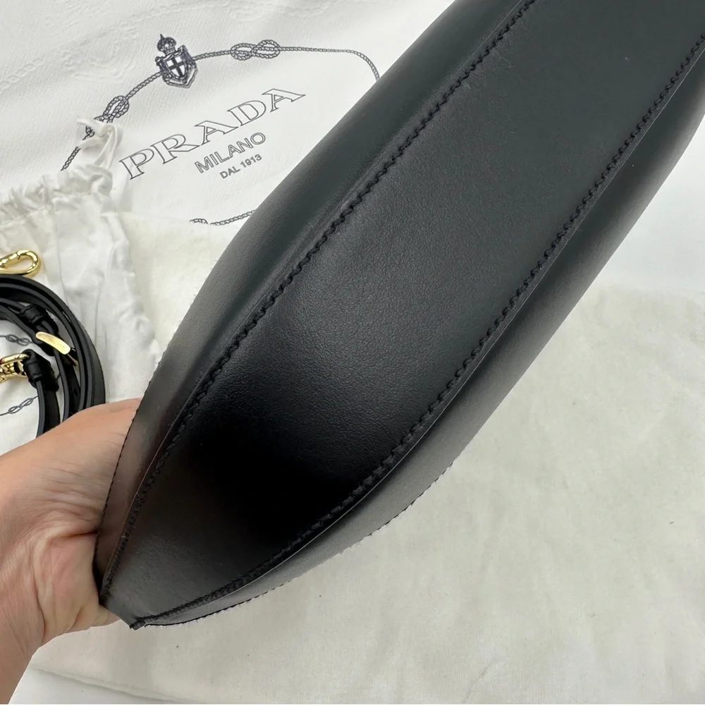 Black Prada Medium Leather Bag - Picture 9 of 17